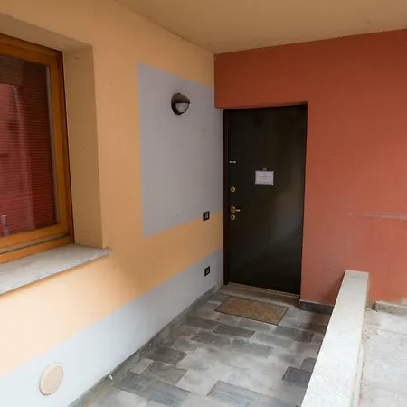 Pool And Lake Apartment Blevio